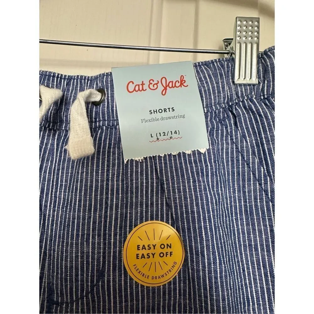 Cat and Jack white pin stripe chambray boys shorts with drawstring size L (12/14